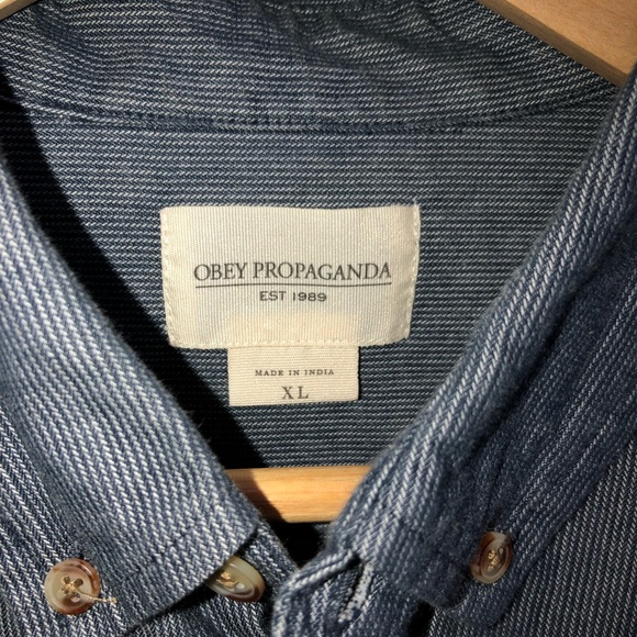 Casual button down - Picture 3 of 3